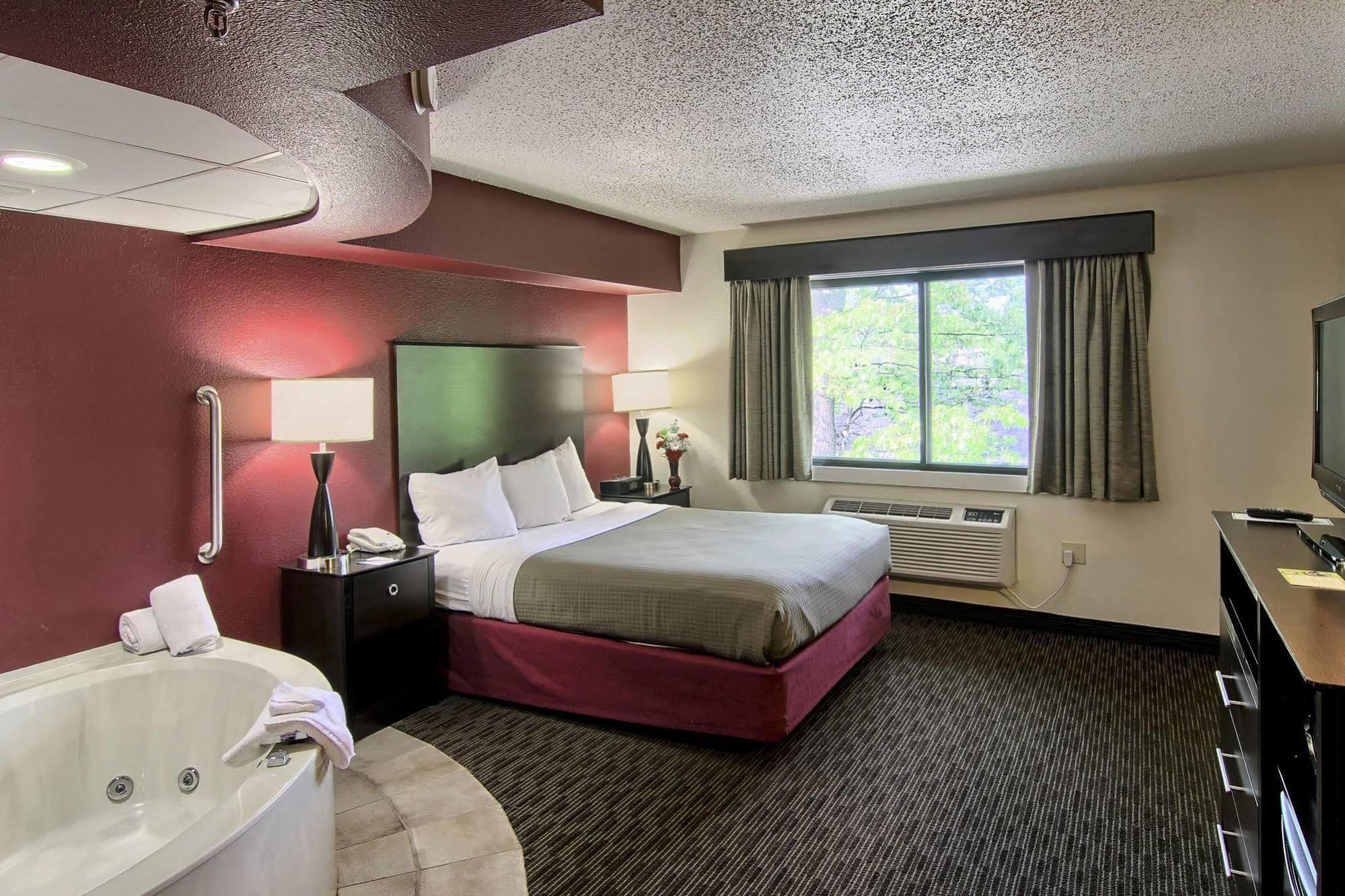 Blossom Hotel & Suites Traverse City Buitenkant foto