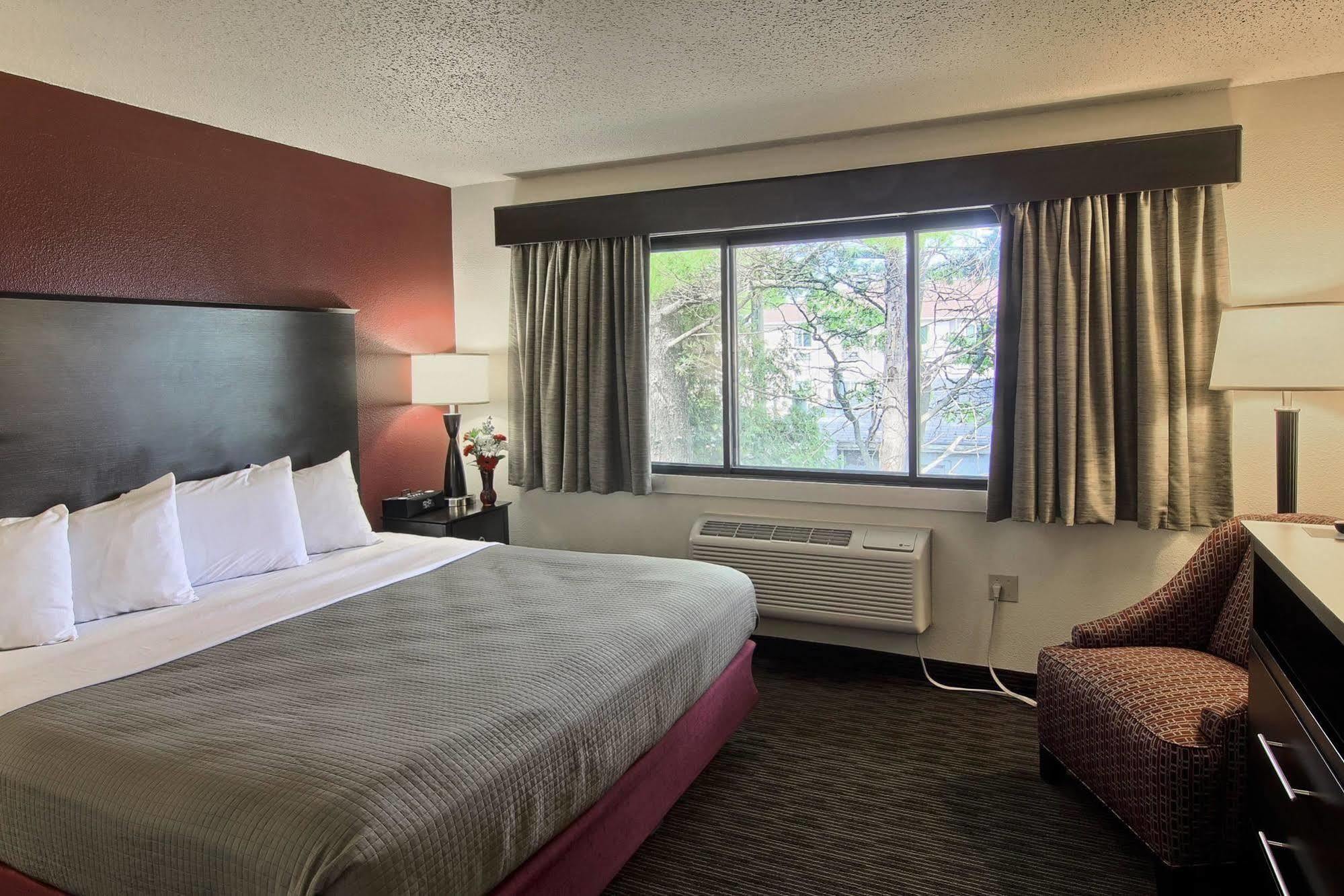Blossom Hotel & Suites Traverse City Buitenkant foto