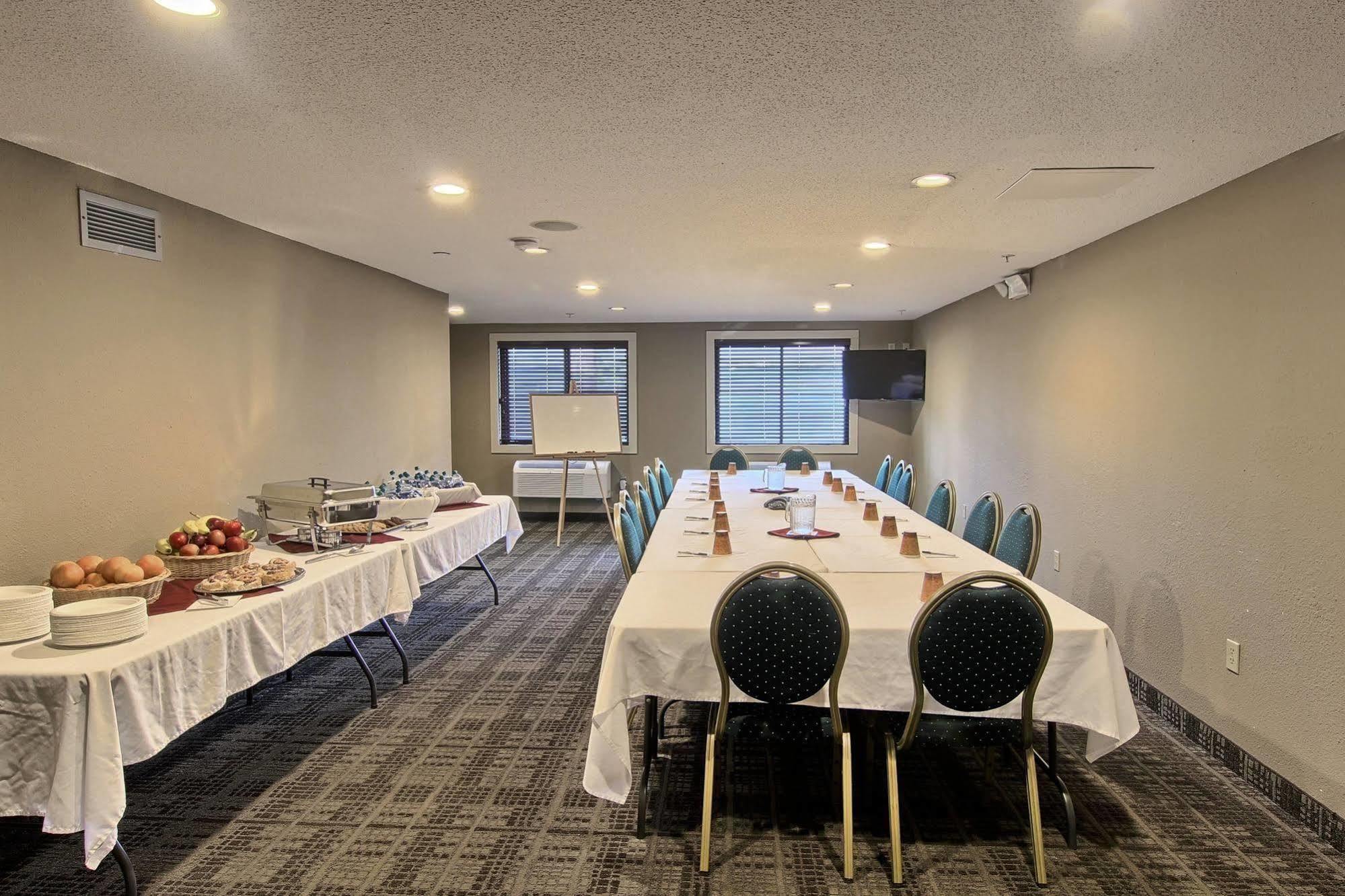 Blossom Hotel & Suites Traverse City Buitenkant foto